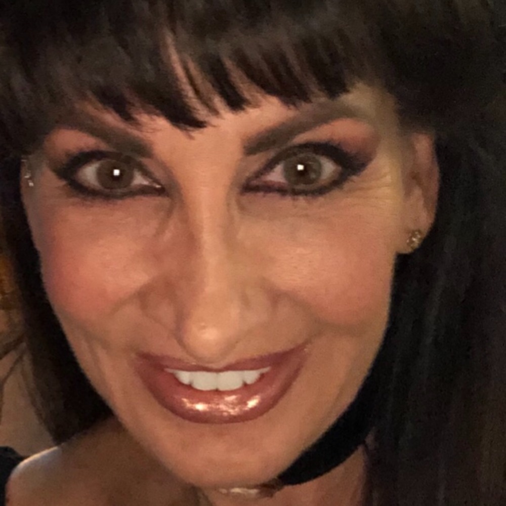 Meet your Posher, Michele